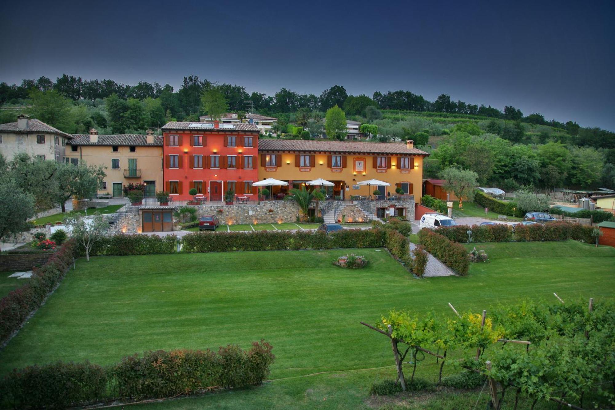 Bed and Breakfast La Zerla Бардолино Экстерьер фото