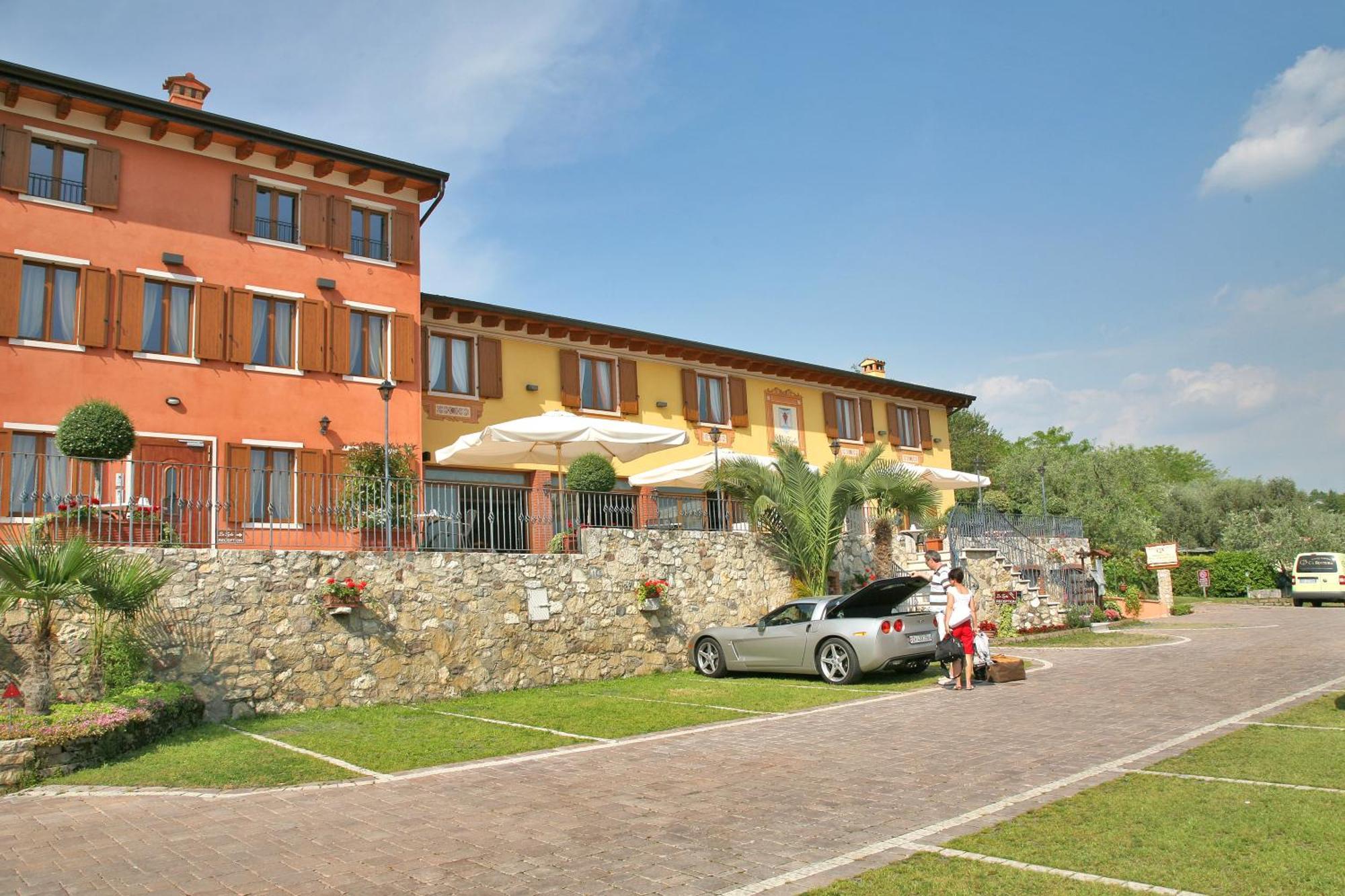 Bed and Breakfast La Zerla Бардолино Экстерьер фото