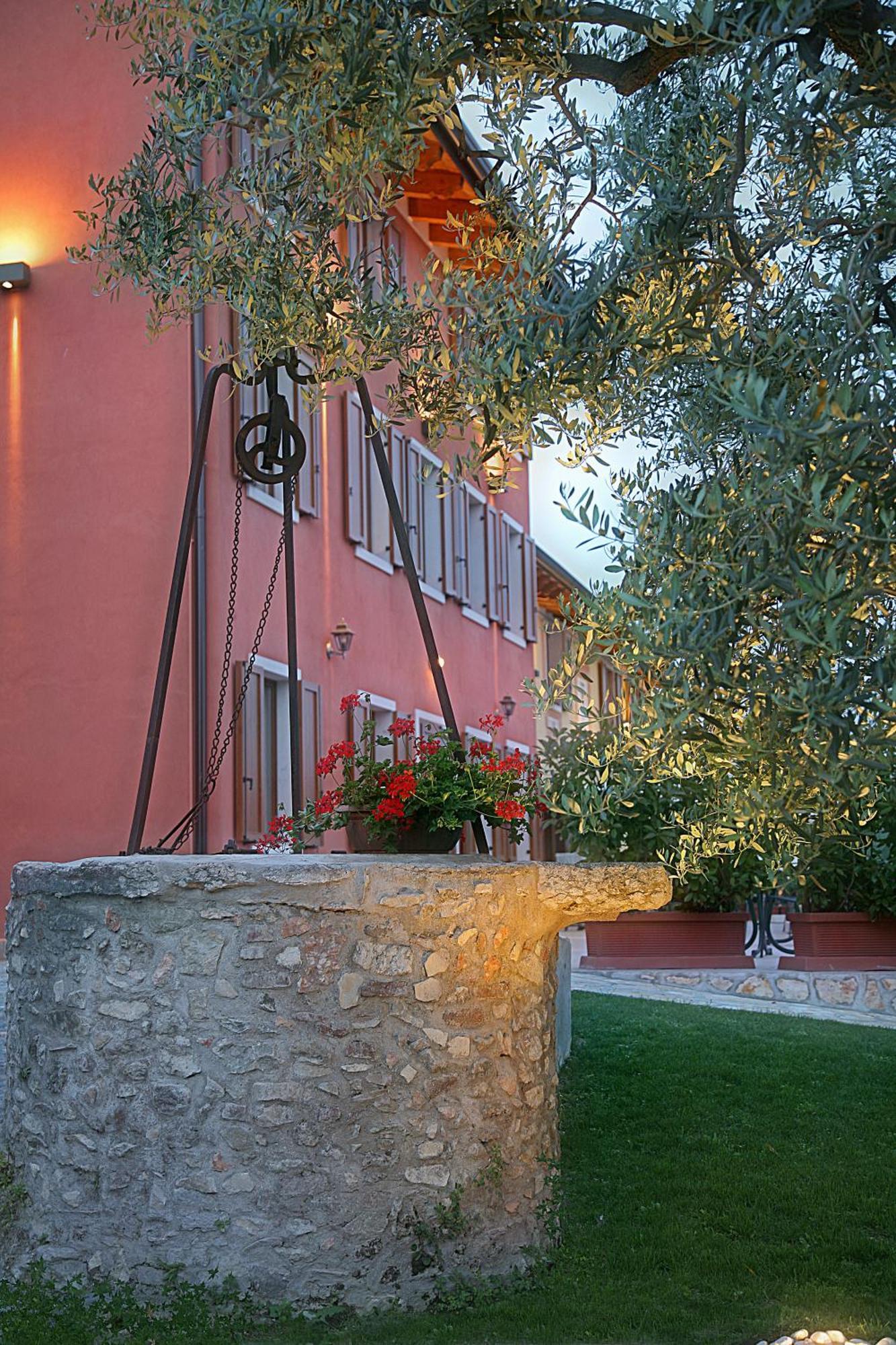 Bed and Breakfast La Zerla Бардолино Экстерьер фото
