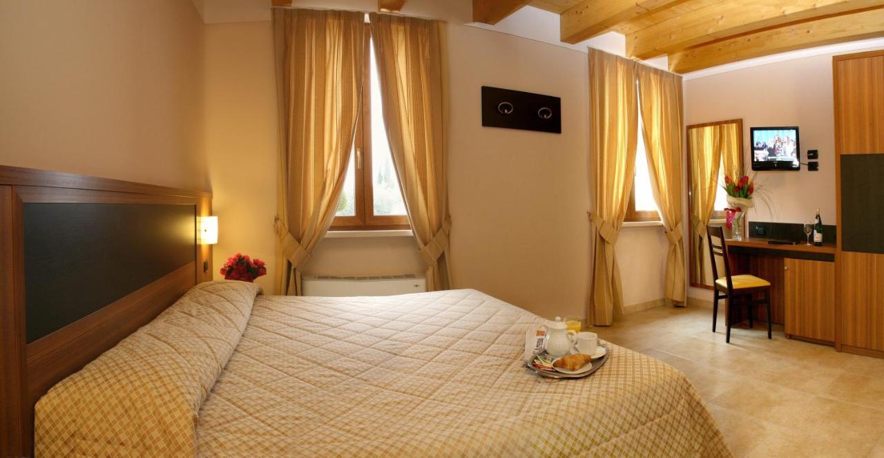 Bed and Breakfast La Zerla Бардолино Номер фото