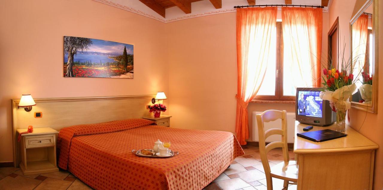 Bed and Breakfast La Zerla Бардолино Экстерьер фото